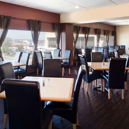 Ramada By Wyndham Downtown Spokane Exterior photo