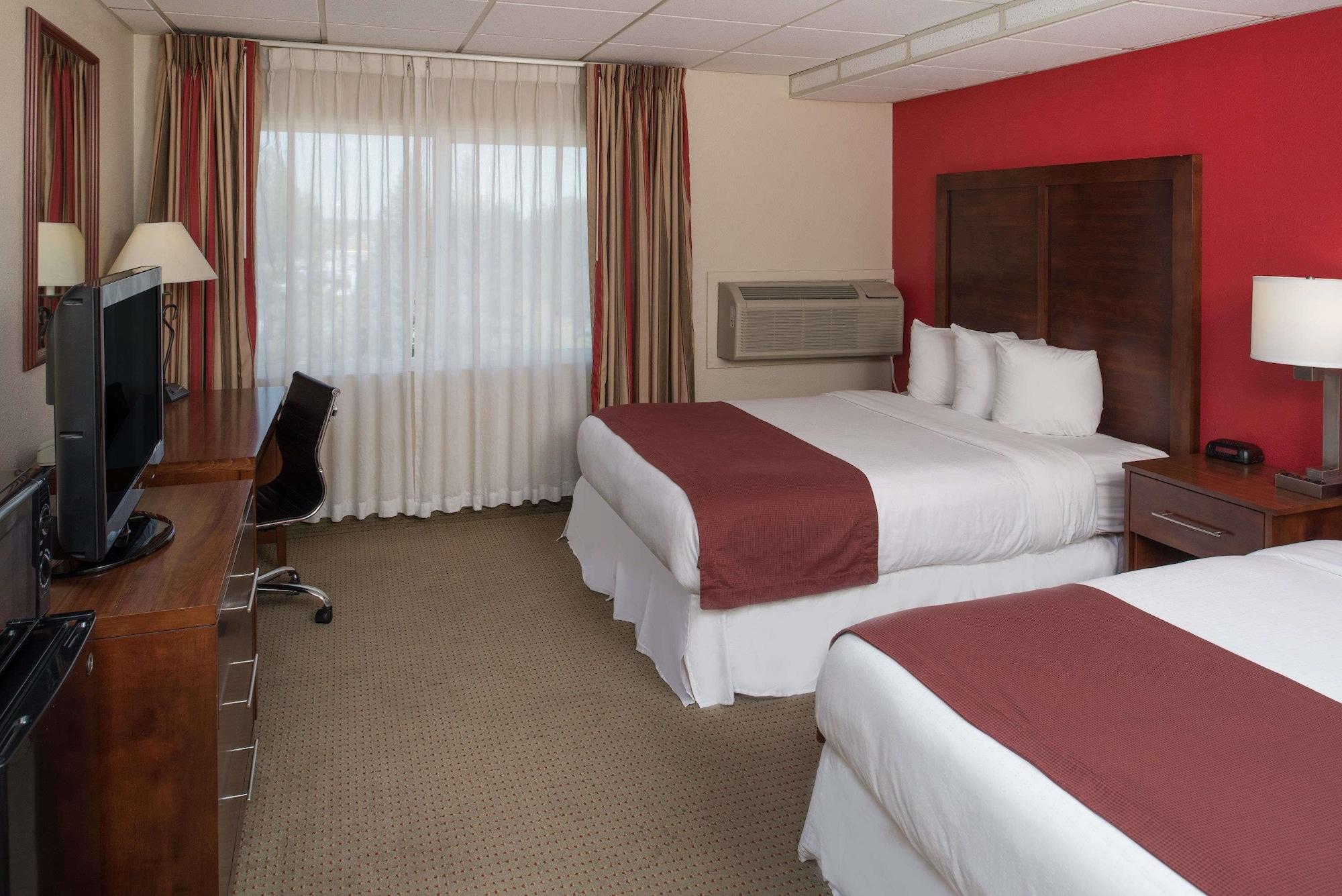 Ramada By Wyndham Downtown Spokane Exterior photo