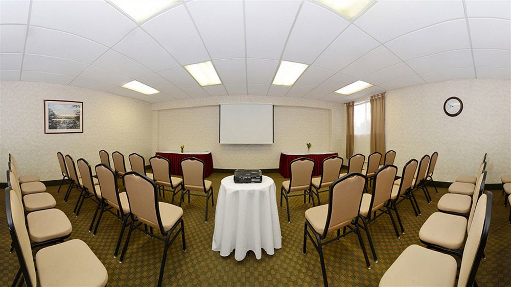 Ramada By Wyndham Downtown Spokane Exterior photo
