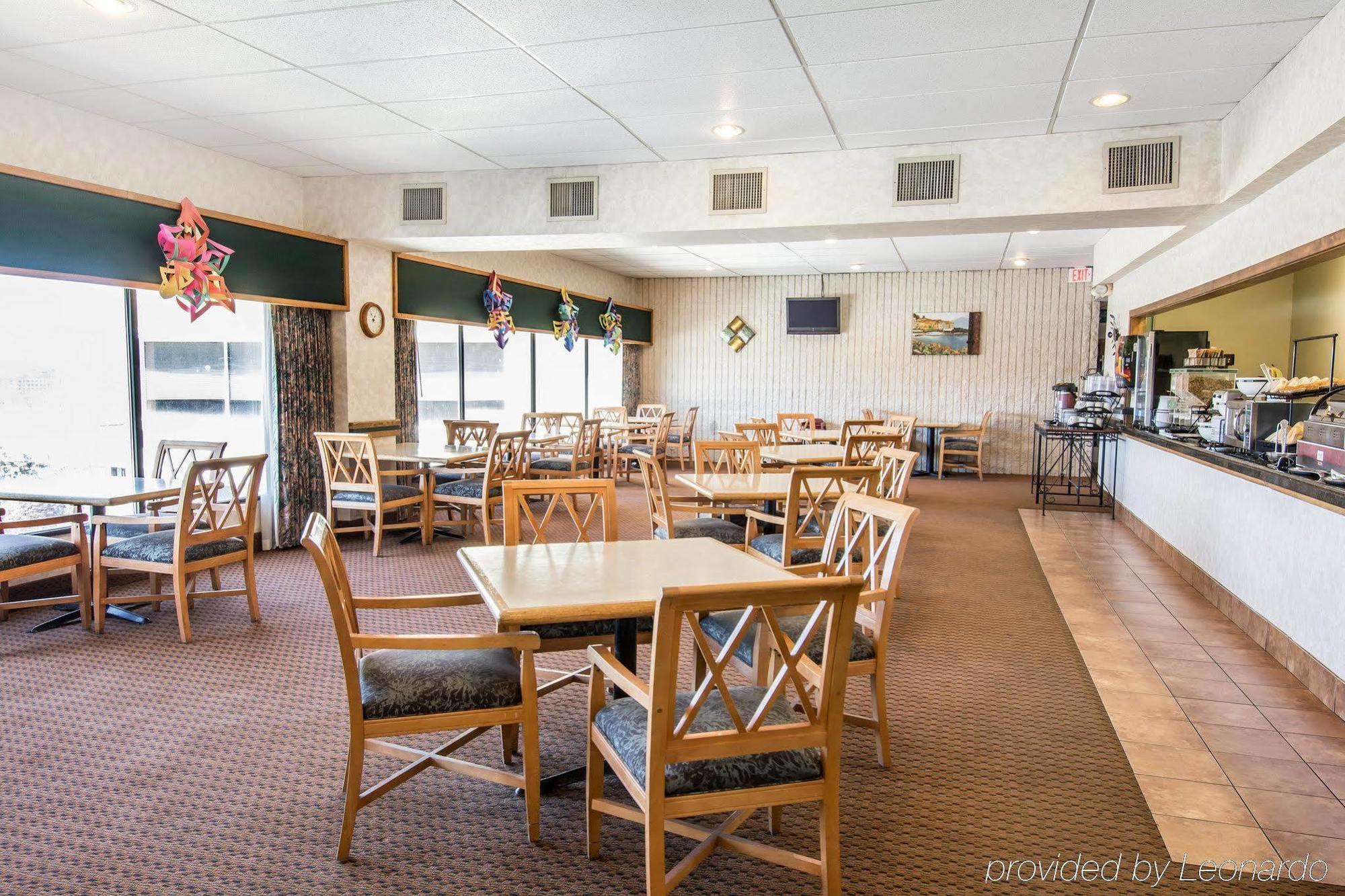 Ramada By Wyndham Downtown Spokane Exterior photo