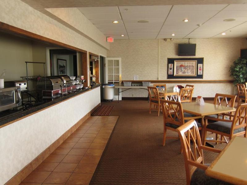 Ramada By Wyndham Downtown Spokane Exterior photo