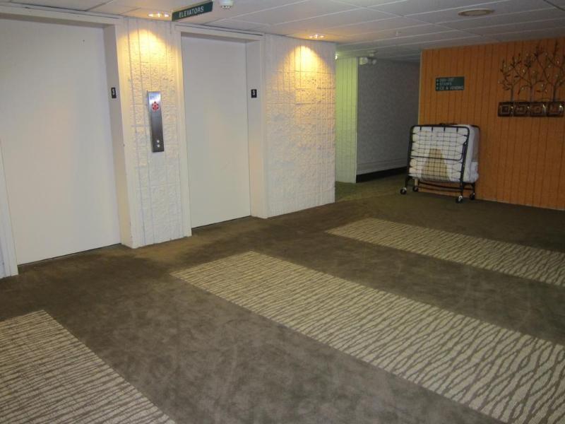 Ramada By Wyndham Downtown Spokane Exterior photo