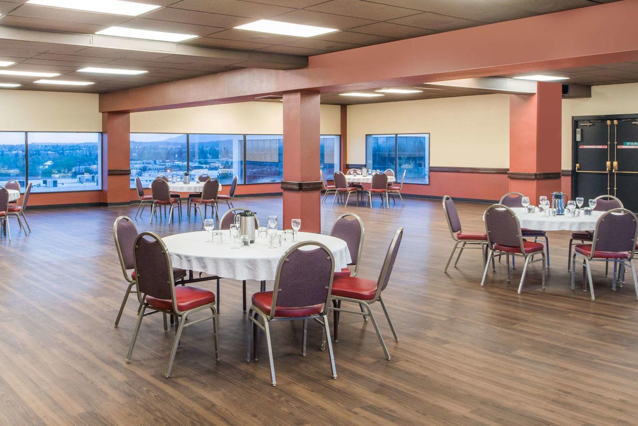 Ramada By Wyndham Downtown Spokane Exterior photo