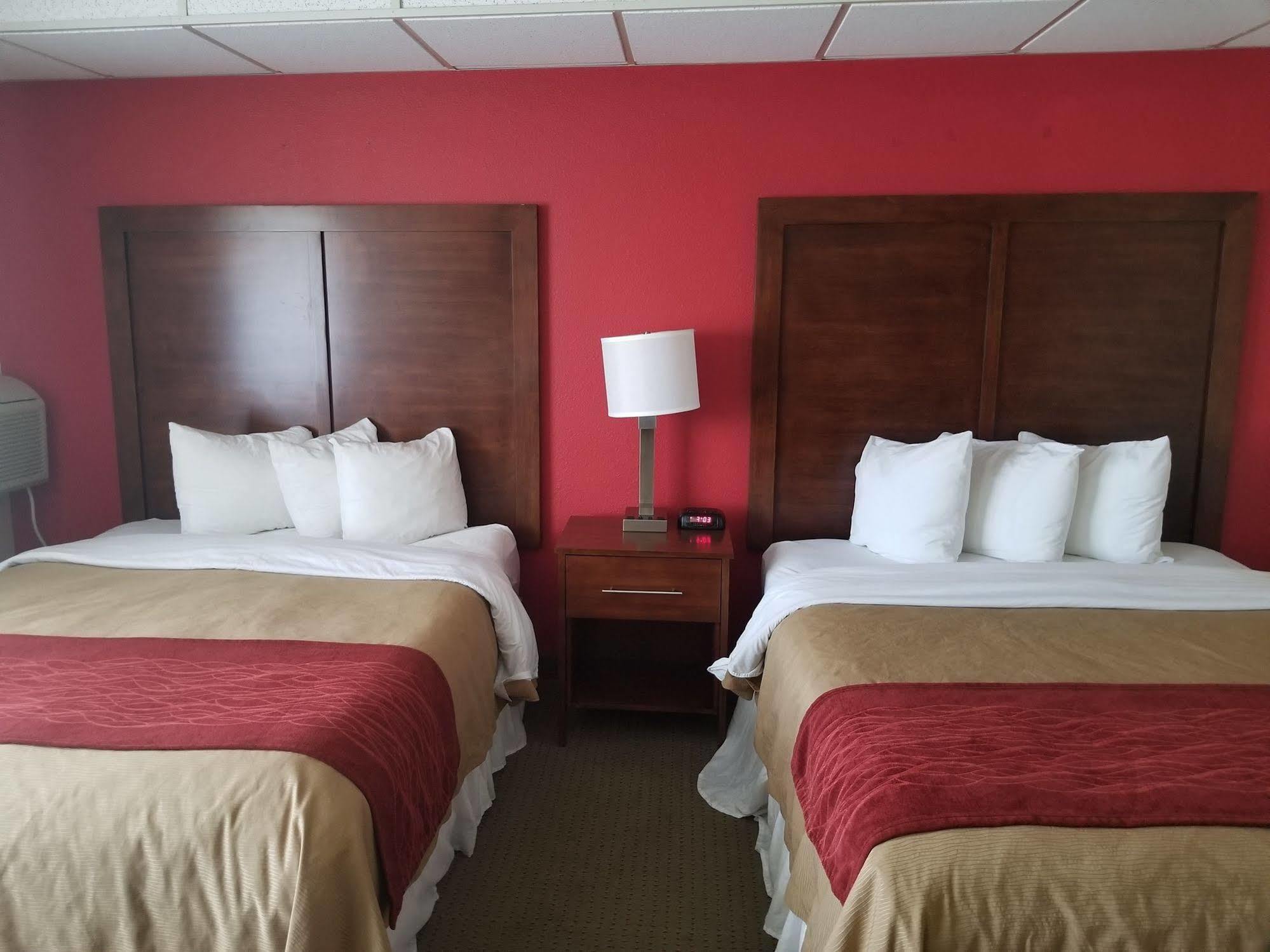 Ramada By Wyndham Downtown Spokane Exterior photo
